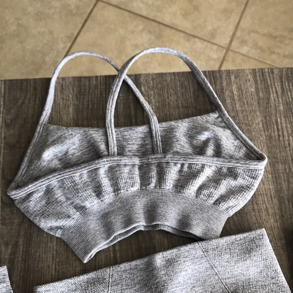 Gray workout set - Picture 3 of 6